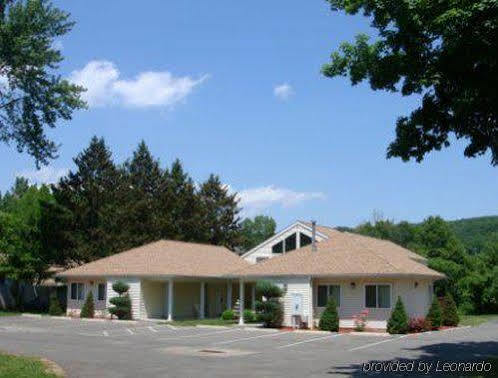 Rocky River Inn New Milford Exterior foto